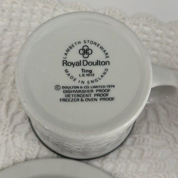Royal Doulton Lambeth Stoneware Ting England Cup & Saucer 2 sets L.S. 1012 - Picture 6 of 10